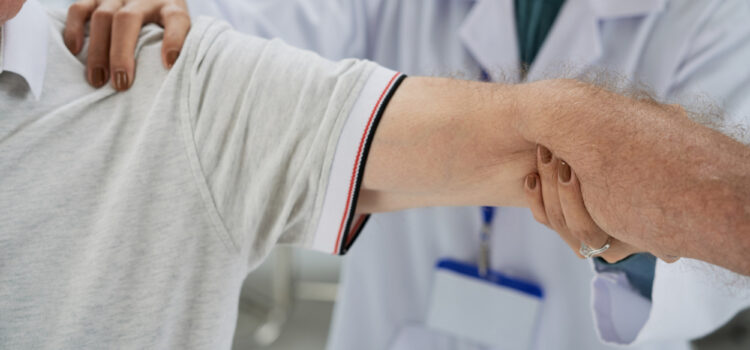 künstliches schultergelenk grad der behinderung